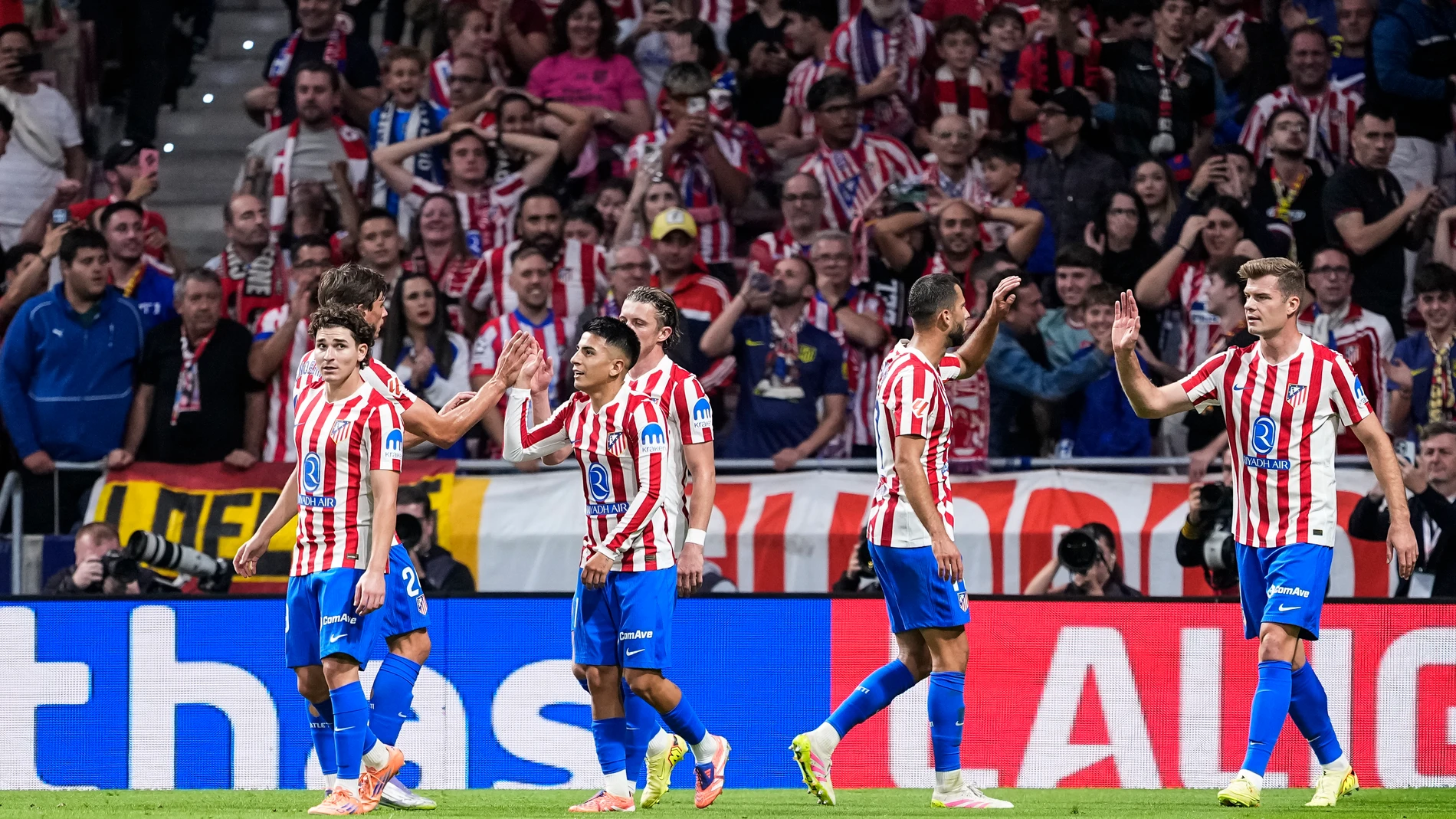 Thiago Almada of Atletico de Madrid celebrates a goal during the Spanish league, La Liga EA Sports, football match played between Atletico de Madrid and CA Osasuna at Riyadh Air Metropolitano stadium on October 18, 2025 in Madrid, Spain. AFP7 18/10/2025 ONLY FOR USE IN SPAIN