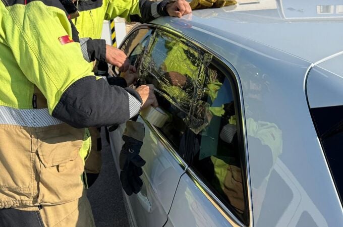 MURCIA.-Sucesos.- Rescatan en buen estado a una niña de un año encerrada en un turismo en Archena