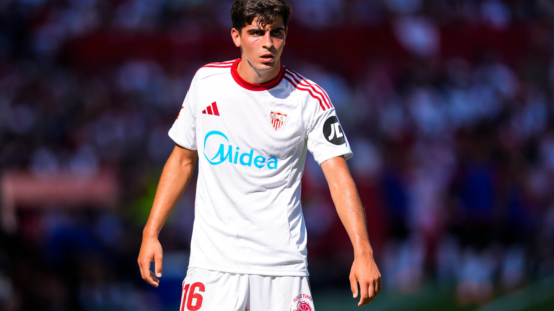 Juanlu Sanchez of Sevilla FC looks on during the Spanish league, LaLiga EA Sports, football match played between Sevilla FC and RCD Mallorca at Ramon Sanchez-Pizjuan stadium on October 18, 2025, in Sevilla, Spain. AFP7 18/10/2025 ONLY FOR USE IN SPAIN