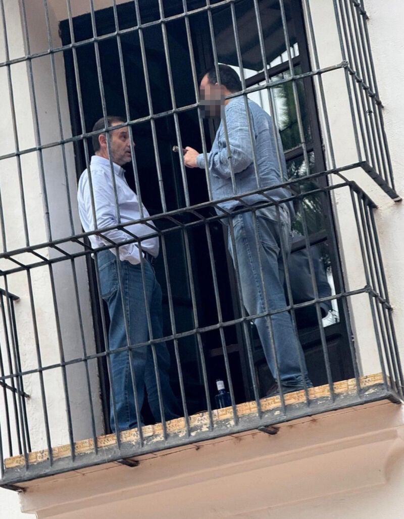 Ábalos acompañado por un misterioso hombre antes de su declaración en el Tribunal Supremo