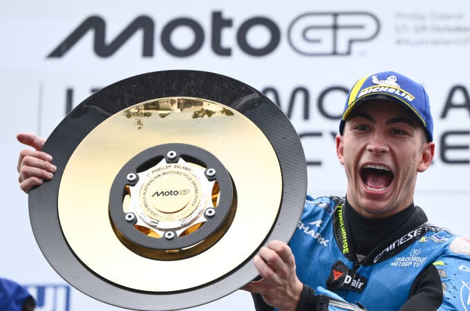 Raúl Fernández, en el podio de Phillip Island