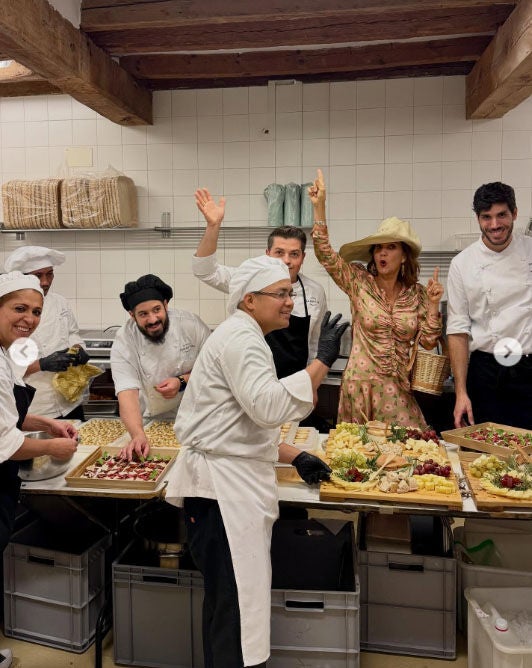 Samantha Vallejo-Nágera y su equipo del catering