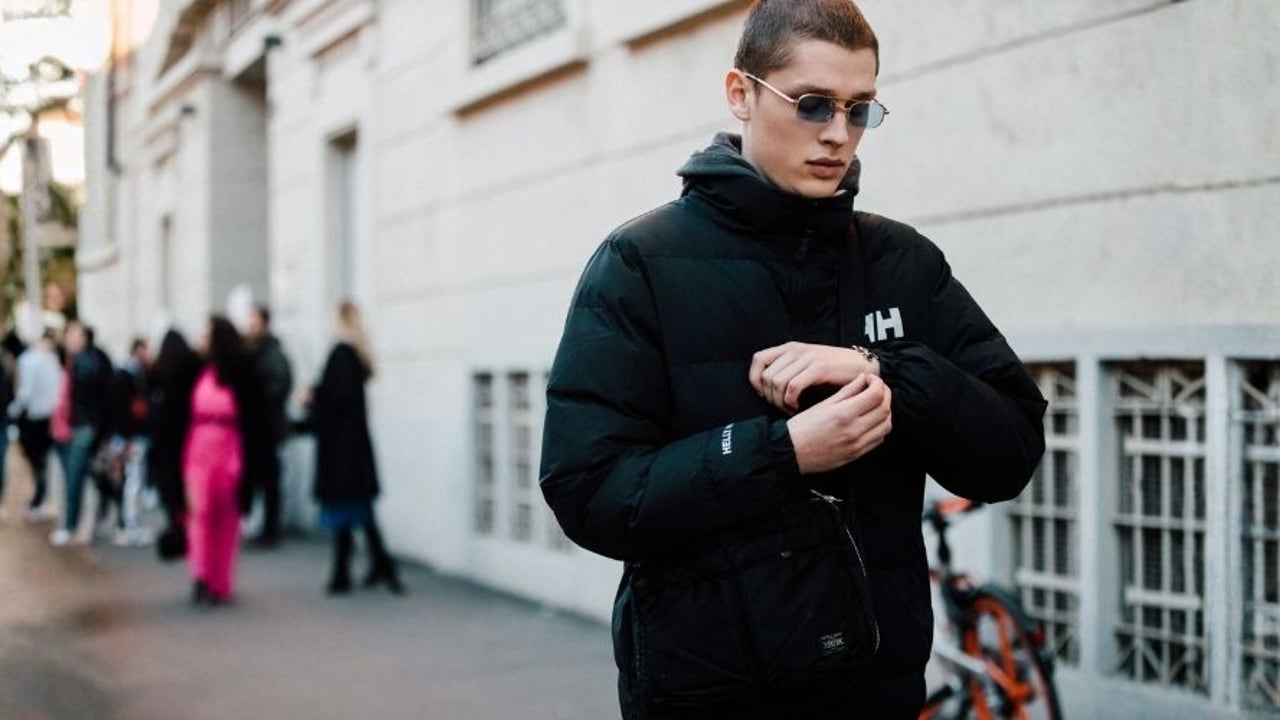 ¿Buscas un cortavientos para todo el año? Estos 4 modelos son los favoritos de los hombres para la temporada de otoño 2025