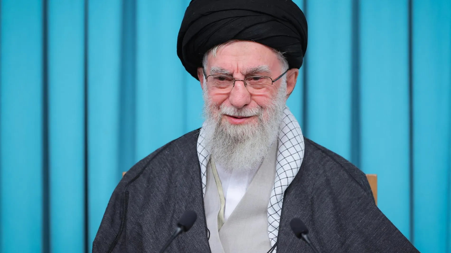 Jamenei dice a Trump que "siga soñando" tras afirmar que EEUU destruyó el programa nuclear de Irán
