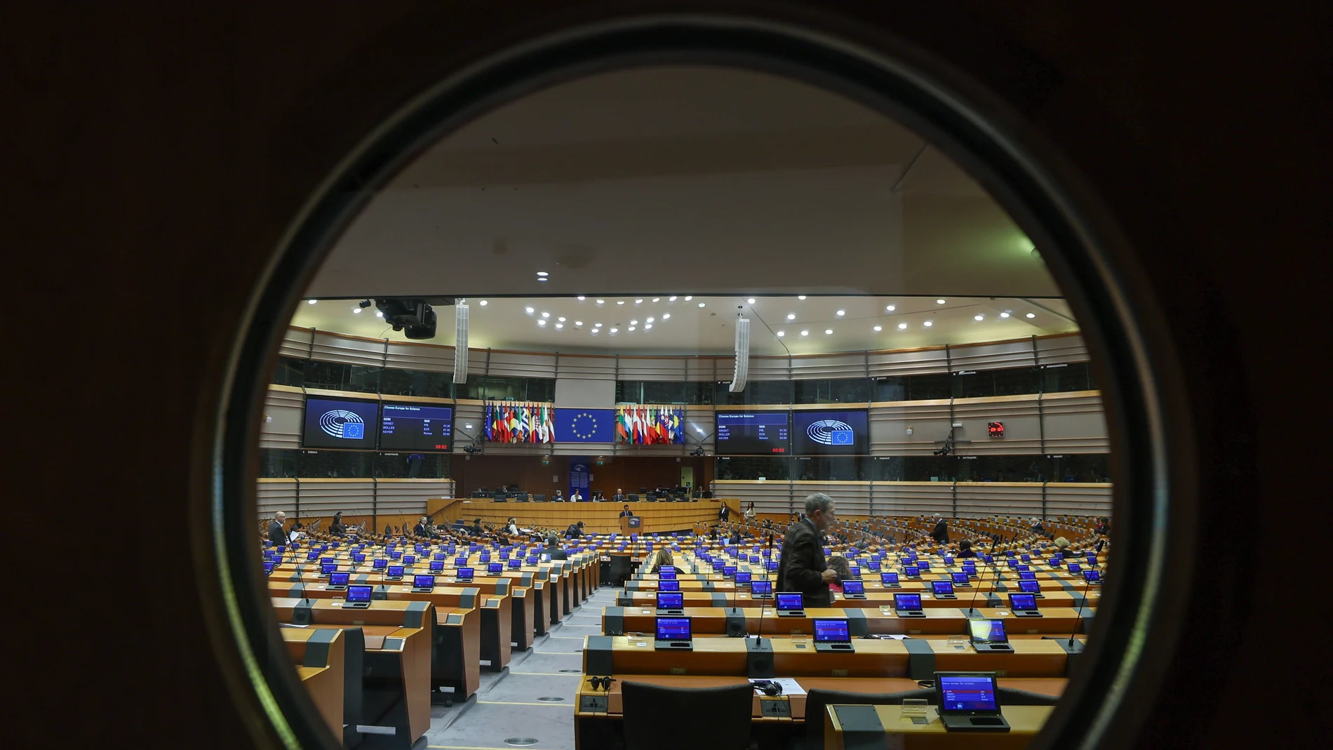 «El truco del que se saca pecho está basado en endeudarnos mediante los Fondos Europeos»