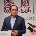 Pérez Llorca subraya que "no desaparece ninguna comisión de Les Corts, únicamente se han reorganizado"