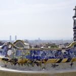 El gobierno de Collboni y ERC pactan reducir el aforo del Park Güell en 500.000 turistas en dos años