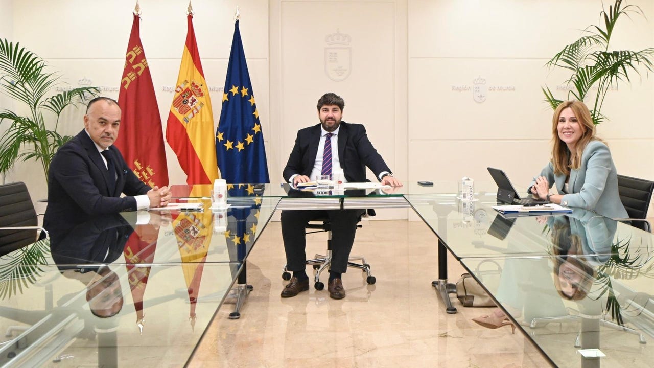 El Gobierno de la Región de Murcia contraataca a Sánchez y eleva a 700.000 euros las ayudas a autónomos