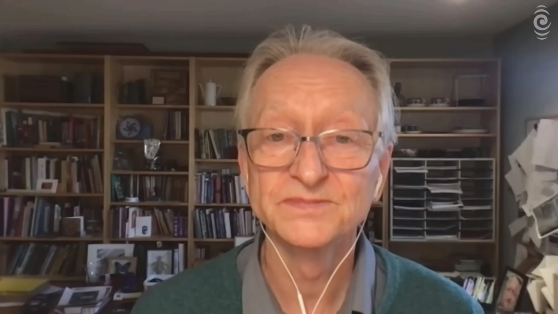 Geoffrey Hinton, padrino de la IA, durante su entrevista con RNZ