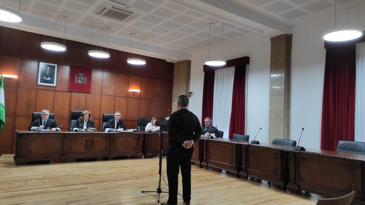 El acusado de violar a su hija de 10 años en Jaén lo niega, ella se desdice y el Fiscal mantiene la acusación