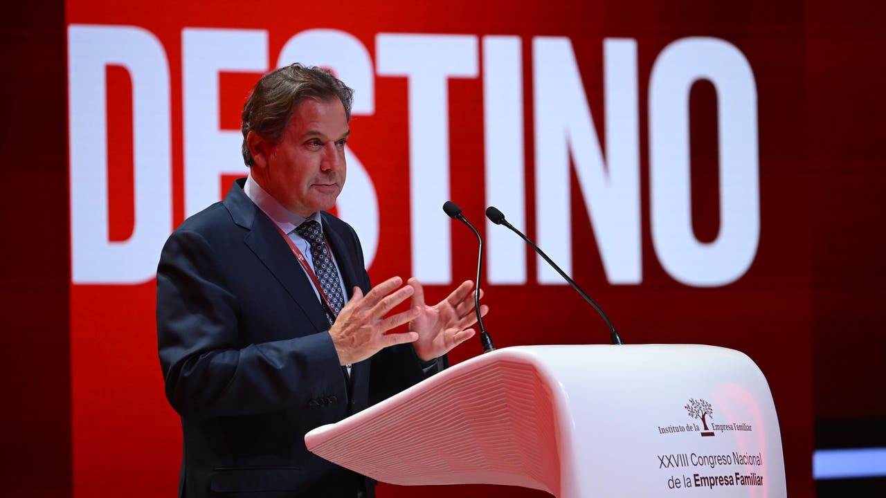 La empresa familiar pide al poder político que solucionen los grandes problemas que tiene la economía española: "Se trata de que lo solucionen, que para eso cobran"