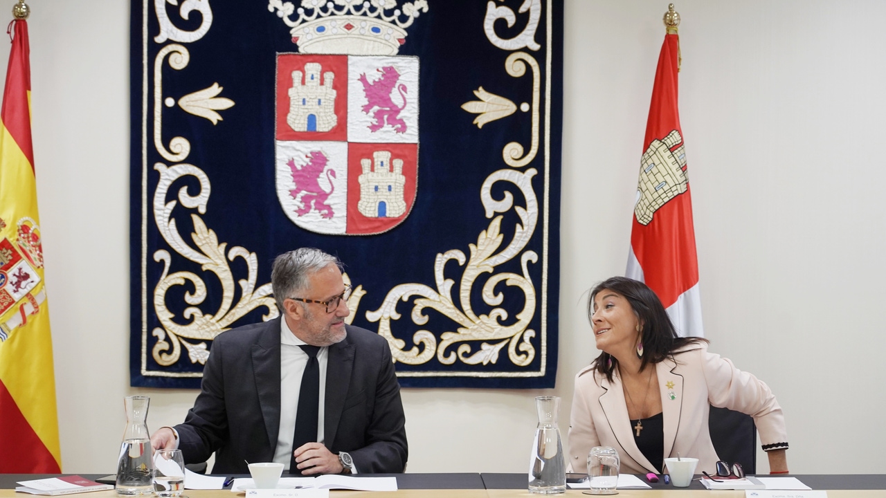 La Mesa de las Cortes devuelve las cuentas a la Junta por primera vez en la historia de Castilla y León