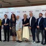 El responsable de la marca Alimentos de Valladolid, Francisco Fuentes, junto a algunos de los asistentes en el Salón Sur Wines & Gourmet de Málaga
