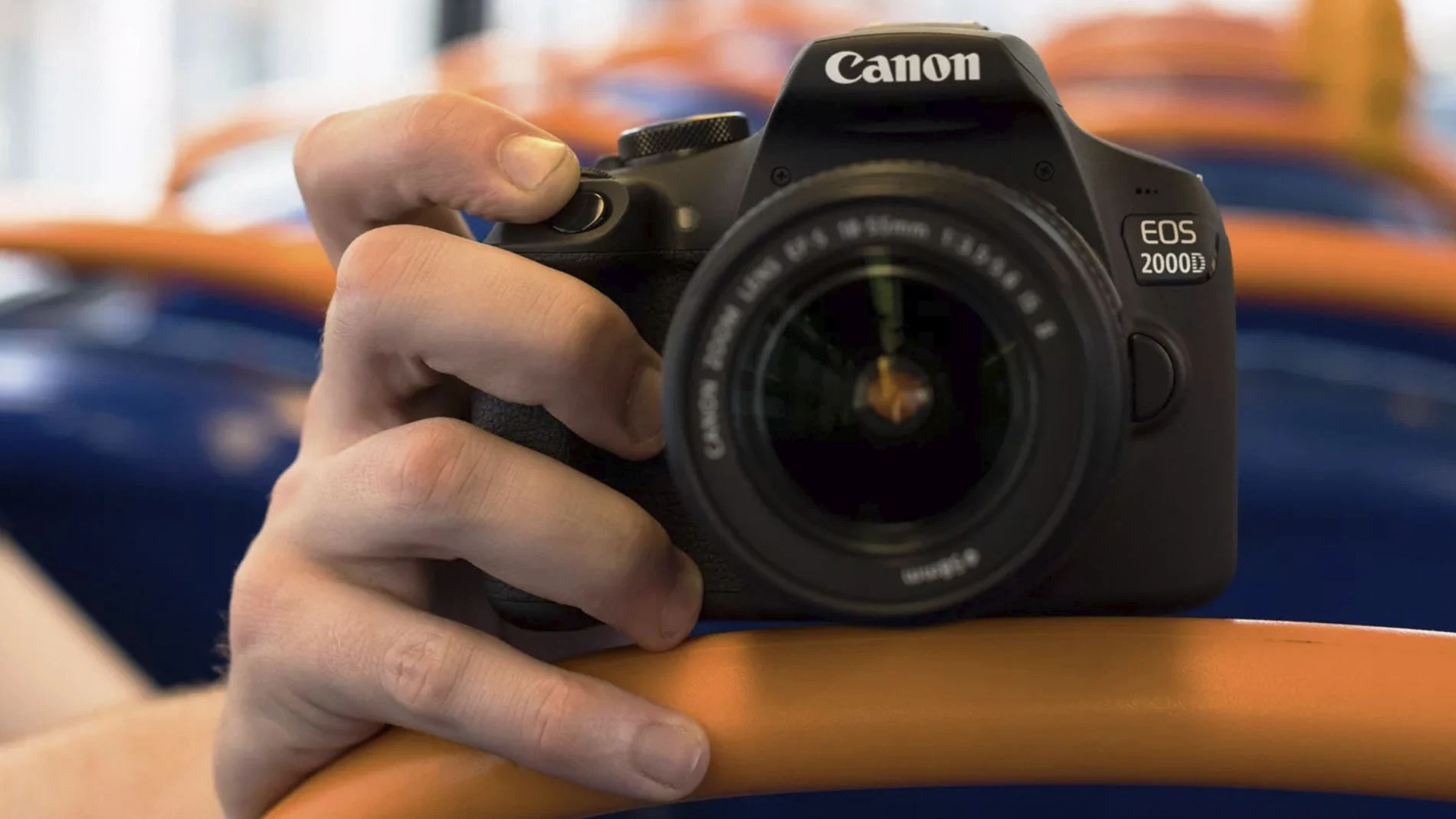 Canon EOS 2000D