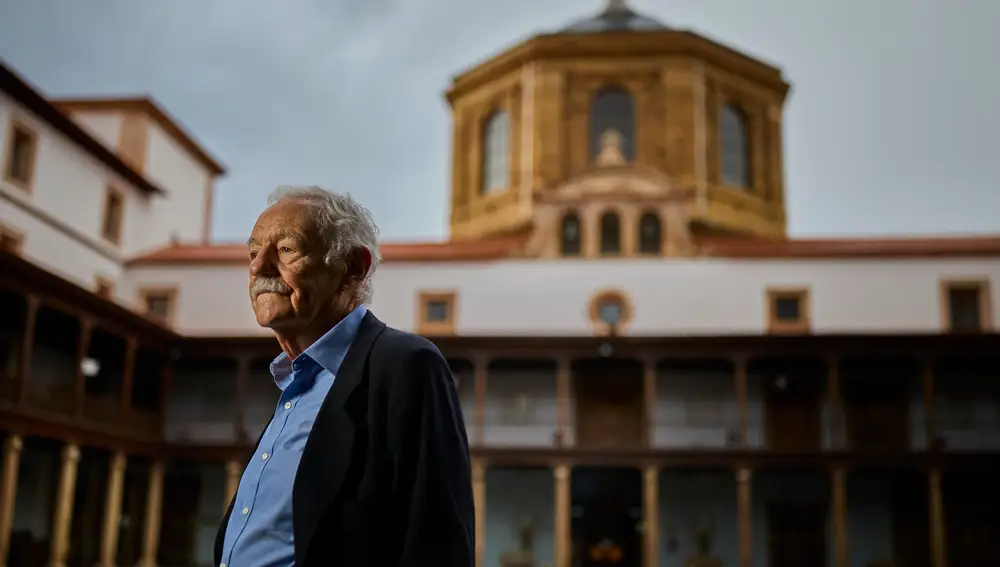 Eduardo Mendoza en el Hotel Reconquista