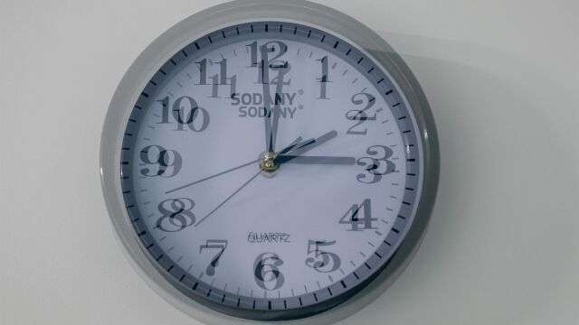 CCOO aboga por acabar con el cambio horario "brusco" y dejar el de invierno