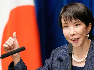 Sanae Takaichi becomes Japan's first female prime minister TOKYO (JPN), 21/10/2025.- Japan's Prime Minister Sanae Takaichi speaks during a press conference at the PM's office in Tokyo, Japan, 21 October 2025. Takaichi became Japan's first female prime minister on 21 October. (Japón, Tokio) EFE/EPA/EUGENE HOSHIKO / POOL
