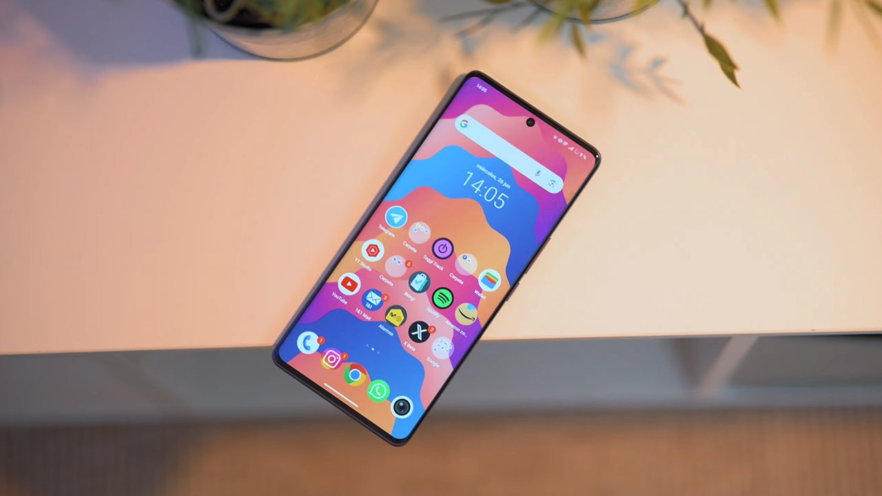 Oferta flash: el precio de móvil vivo con lentes ZEISS y batería de 5500 mAh toca fondo en Amazon