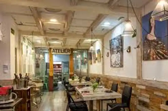 Comida “honesta, sencilla, sabrosa y viajera”... y miles de burbujas unidas en Madrid Comida “honesta, sencilla, sabrosa y viajera”... y miles de burbujas unidas en Madrid