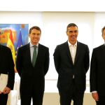 De izquierda a derecha, Patrick Wallach, Juan López-Belmonte, Pedro Sánchez y Thomas Schinecker De izquierda a derecha, Patrick Wallach, Juan López-Belmonte, Pedro Sánchez y Thomas Schinecker