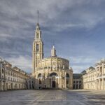 Este es el edificio más grande de España, ocupa más de la mitad de terreno que todo el Vaticano