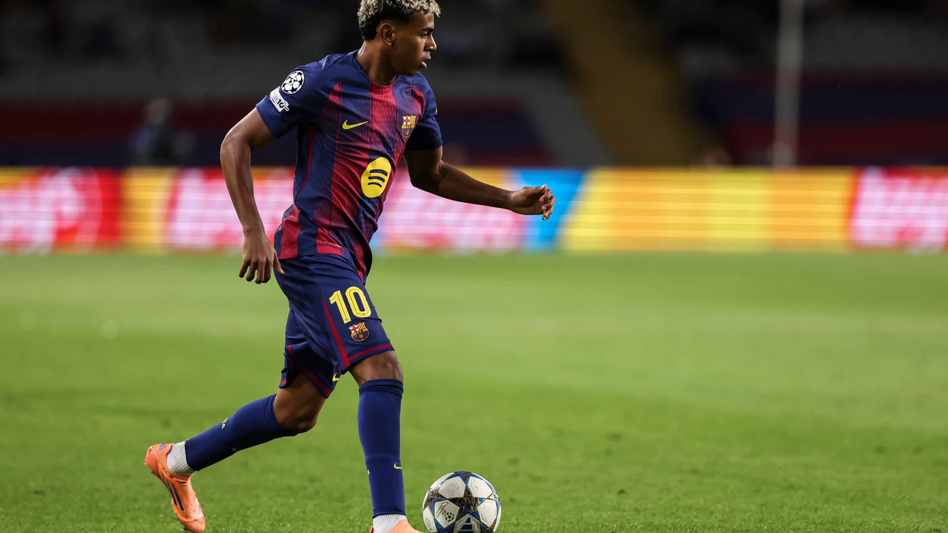 Lamine Yamal of FC Barcelona in action during the UEFA Champions League 2025/26 League Phase MD3 match between FC Barcelona and Olympiacos FC at Estadi Olimpic Lluis Companys on October 21, 2025 in Barcelona, Spain. AFP7 21/10/2025 ONLY FOR USE IN SPAIN