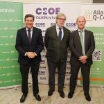 Carlos Fernández Carriedo junto a Santiago Aparicio y Miguel Calvo, durante las jornadas