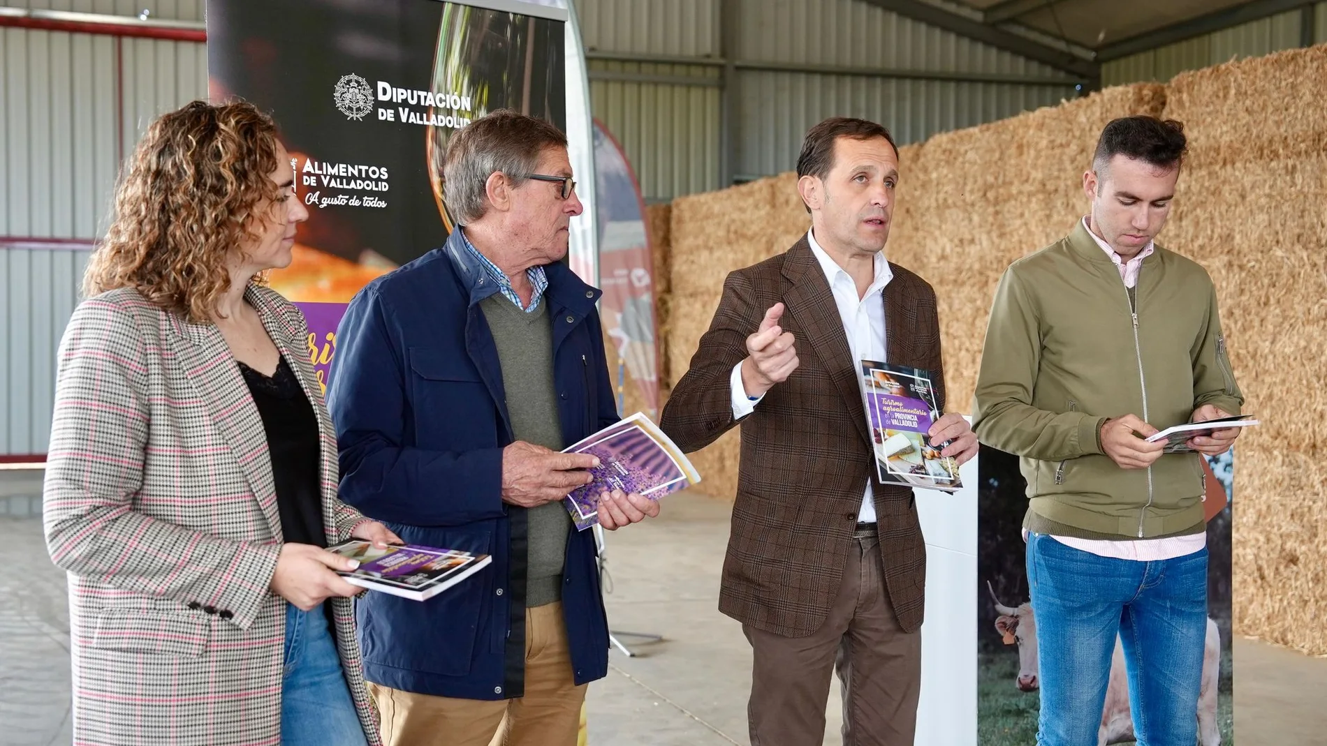 El presidente de la Diputación de Valladolid, Conrado Íscar, presenta la nueva Guía de Turismo Agroalimentario