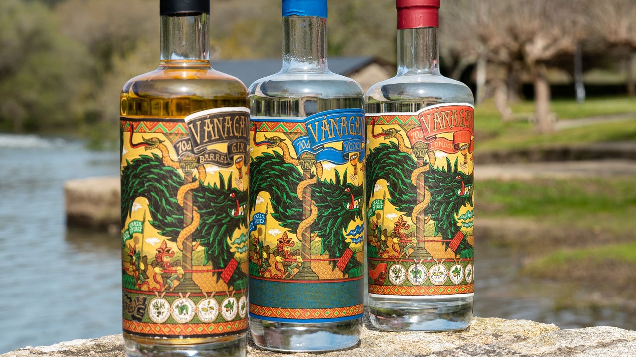 De la cerveza a la mejor ginebra del mundo: Hijos de Rivera compra la destilería gallega Vánagandr