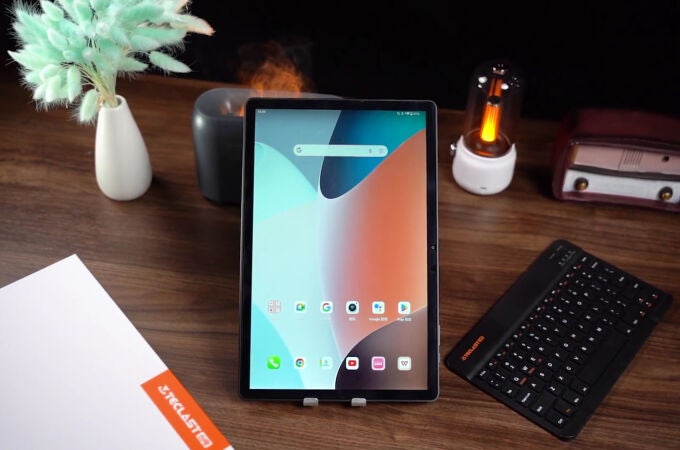 Esta tableta tiene una pantalla de 13 pulgadas Esta tableta tiene una pantalla de 13 pulgadas