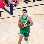 Hugo González, en un partido de pretemporada con los Celtics