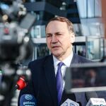 Polonia.- Polonia alerta a Putin sobre atravesar su espacio aéreo de camino a Hungría: "No descartamos detenerlo"