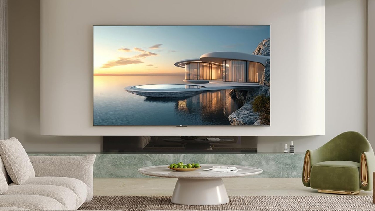144 Hz, hasta 2.600 nits de brillo y Google TV en este televisor TCL que tiene un gran descuento