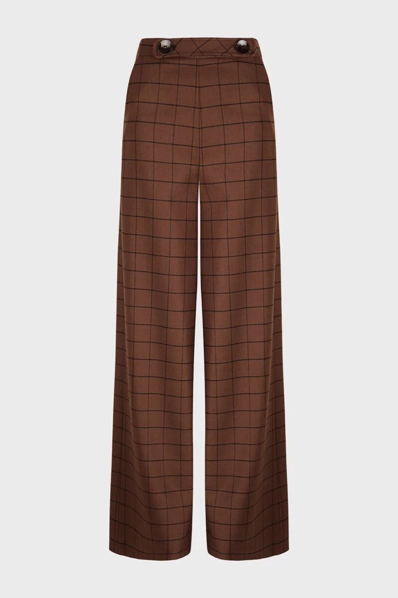 Pantalones de cuadros.