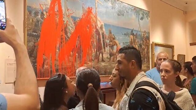 El efecto de la pintura roja una vez arrojada sobre el lienzo