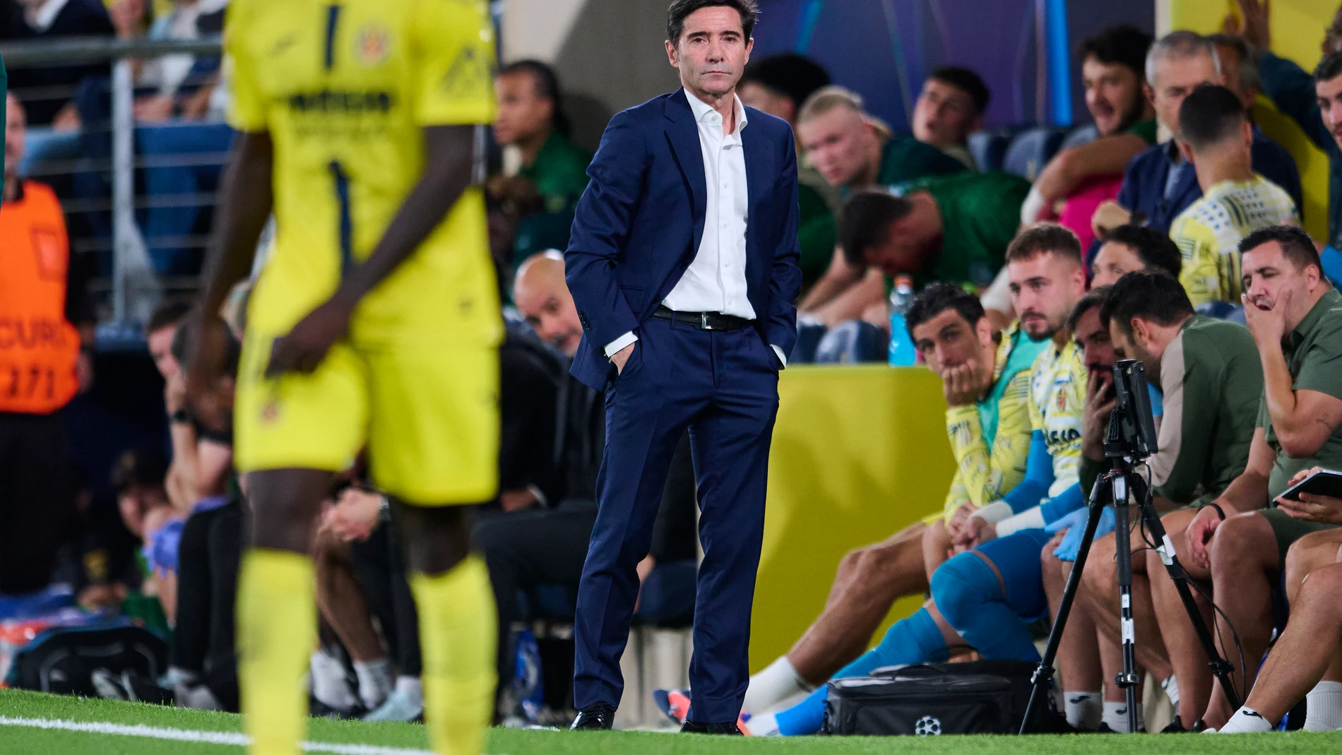 Marcelino Garcia Toral Head Coach of Villarreal CF looks on during the UEFA Champions League 2025/26 League Phase MD3 match between Villarreal CF and Manchester City at Estadio de la Ceramica on October 21, 2025 in Villarreal, Spain. AFP7 21/10/2025 ONLY FOR USE IN SPAIN