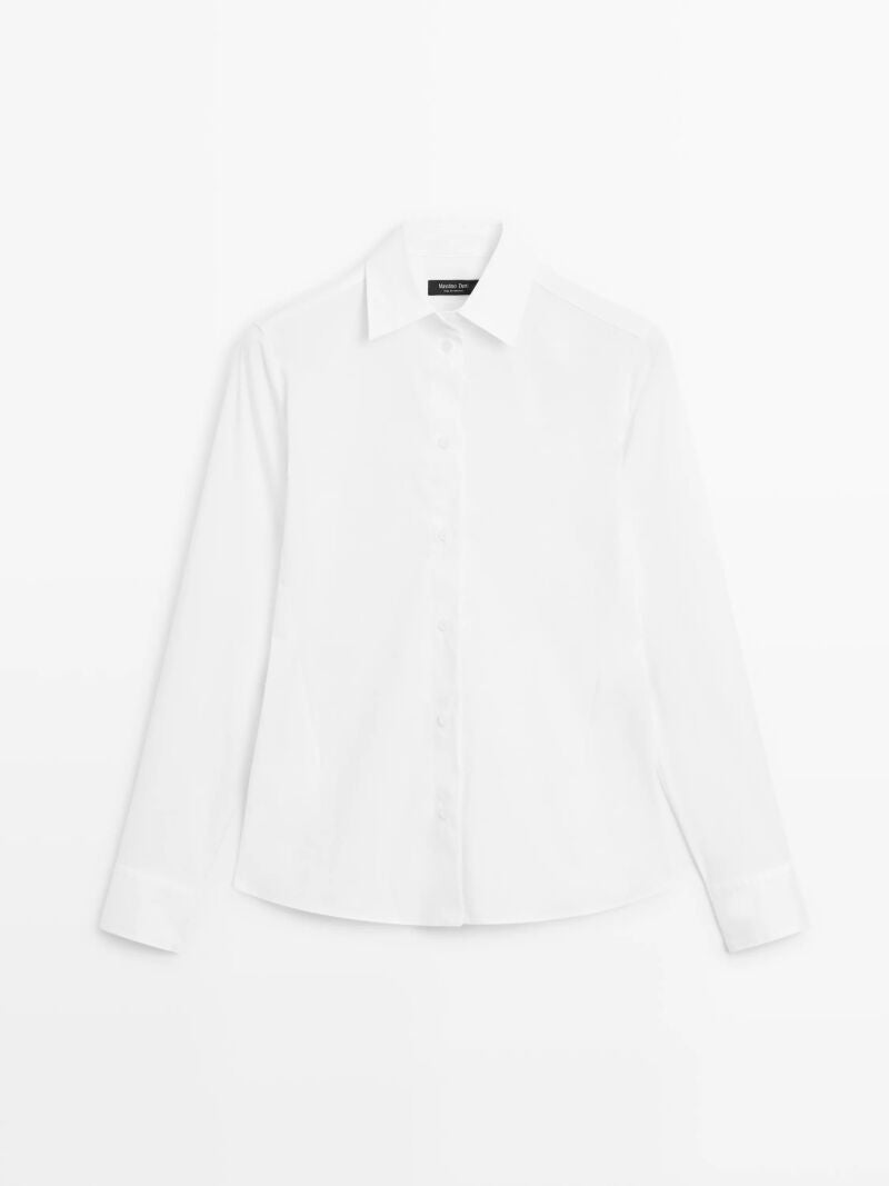 Camisa blanca.