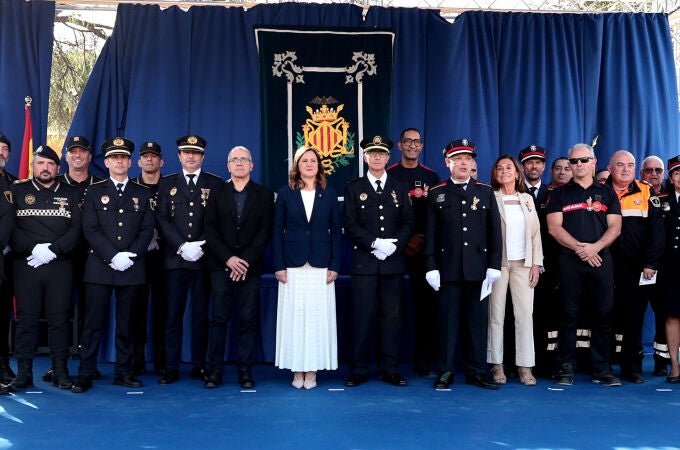 Valencia reconoce la labor de los agentes de la Policía Local durante la dana