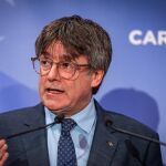 La Fiscalía del TC se opone a suspender cautelarmente la orden de detención del Supremo contra Puigdemont La Fiscalía del TC se opone a suspender cautelarmente la orden de detención del Supremo contra Puigdemont