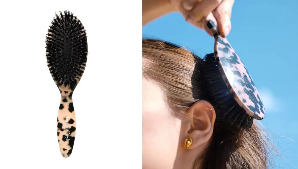Cepillo de Leonor Greyl con cerdas de jabalí y acabado carey (72€)