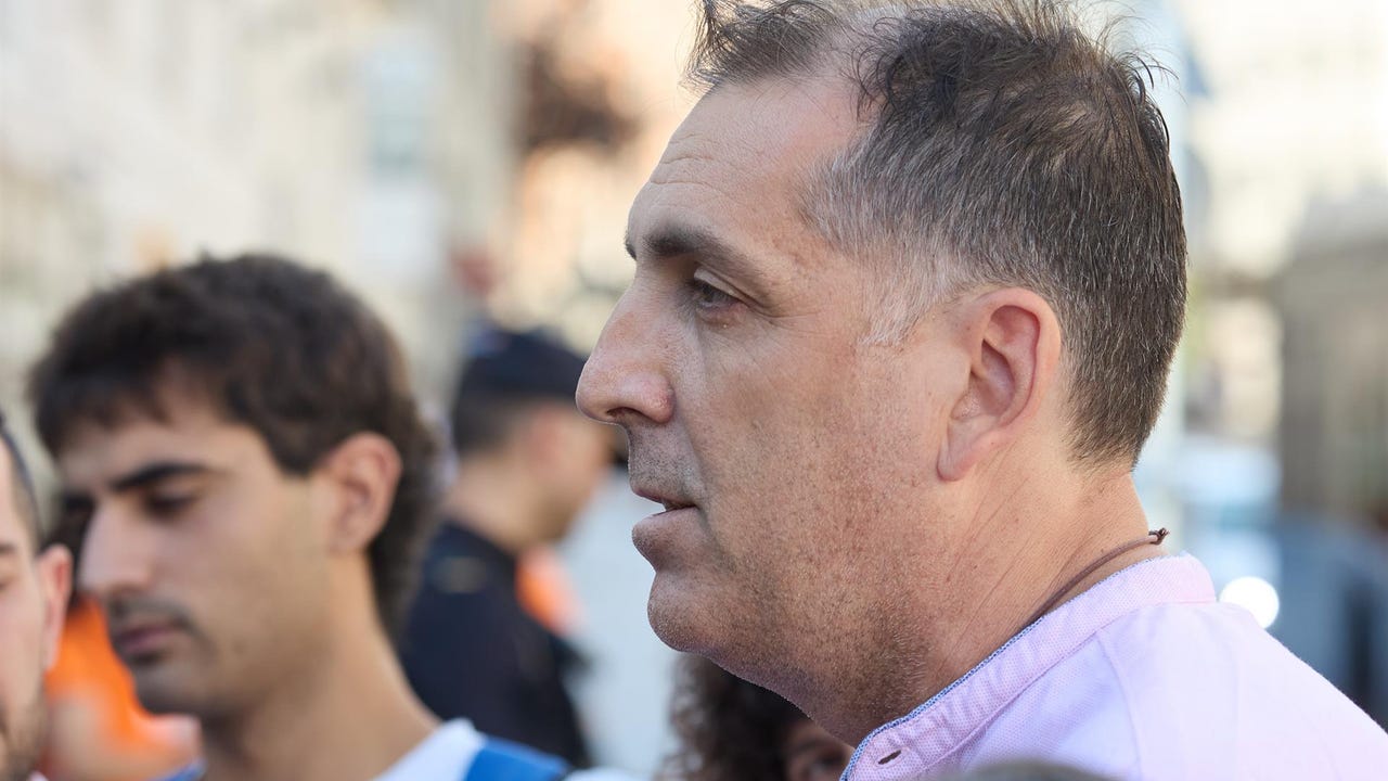 Samuel Vázquez carga contra la Fiscalía por ocultar la criminalidad en Canarias y provoca la marcha del PSOE y NC