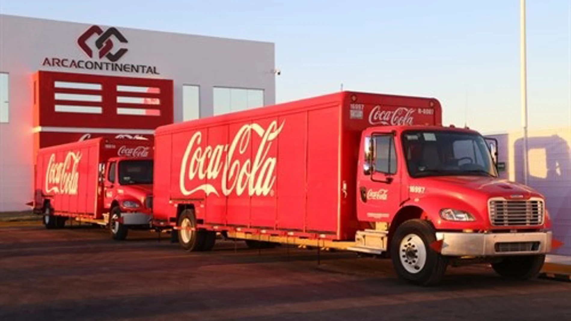 Economía.- Arca, embotelladora de Coca-Cola en América Latina, gana 698 millones hasta septiembre, un 4,4% más