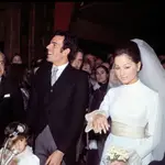 Vestido de novia de Isabel Preysler en su boda con Julio Iglesias.