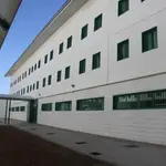 Denuncian déficit de personal y exceso de presos en El Acebuche