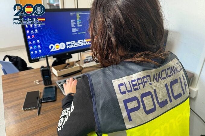 La Policía localiza en Madrid un cuadro embalado, pendiente de análisis para confirmar que es el Picasso extraviado La Policía localiza en Madrid un cuadro embalado, pendiente de análisis para confirmar que es el Picasso extraviado