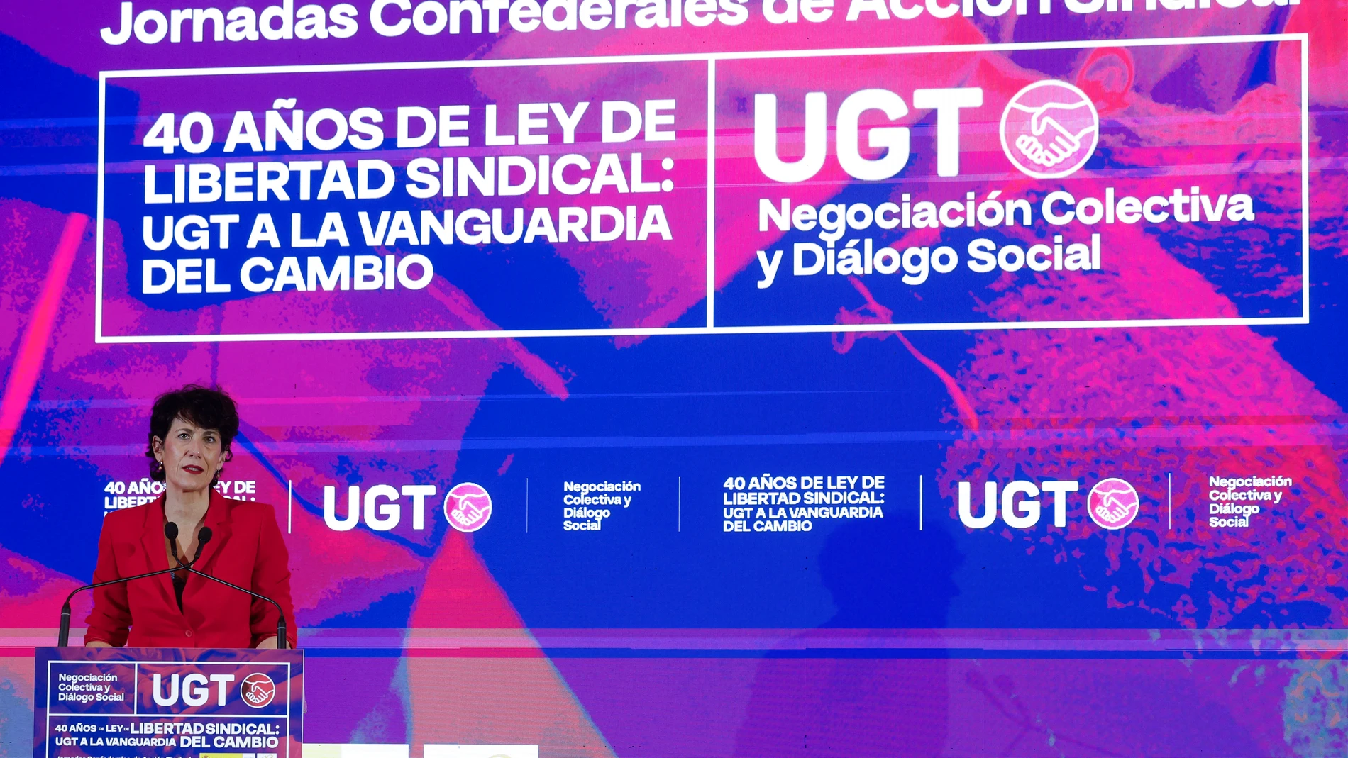 MADRID, 24/10/2025.- La ministra de Inclusión, Seguridad Social y Migraciones, Elma Saiz, interviene en la clausura de las jornadas confederales de acción sindical '40 años de la ley de libertad sindical: UGT a la vanguardia del cambio', este viernes en Madrid.EFE/ JJ.Guillén