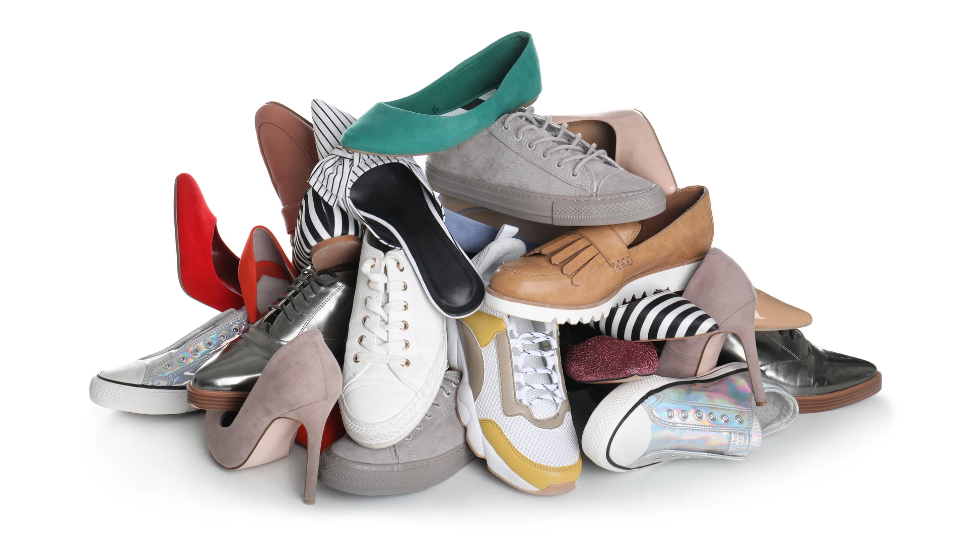 Montaña de zapatos