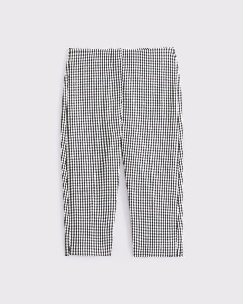 Pantalón capri de tiro alto.