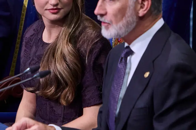 El Rey defiende «educar en valores» para apuntalar la convivencia democrática El Rey defiende «educar en valores» para apuntalar la convivencia democrática