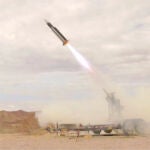 El Ejército de EE. UU. elige su nuevo interceptor: así es el misil FE-1 diseñado contra drones como los Shahed de Rusia.